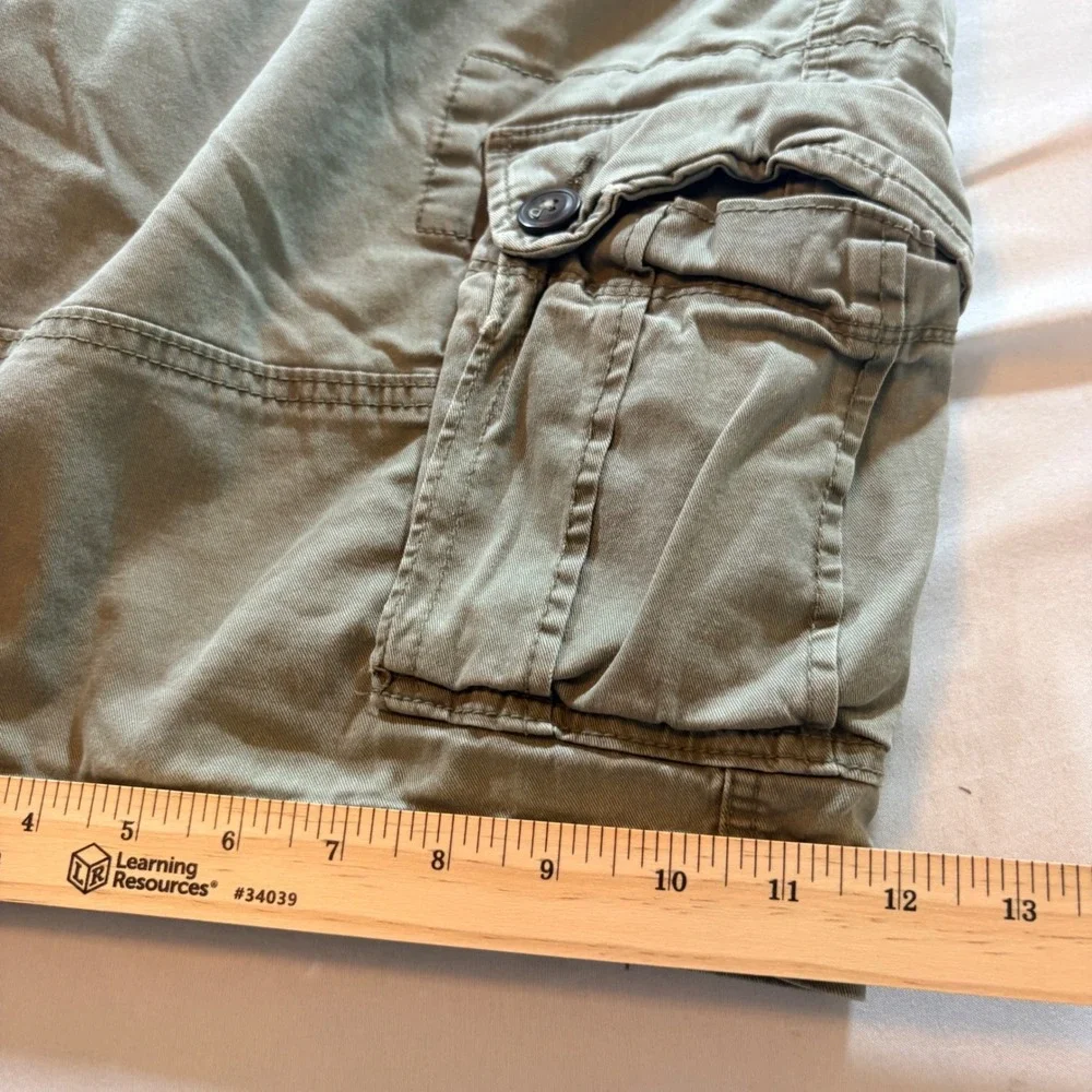 Aero Cargo Shorts Mens 38 Olive Green Cotton Stretch Casual Outdoor Hiking